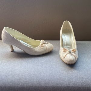 Ivory Kitten-heeled Shoes size 9.5